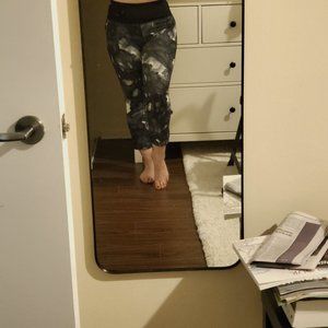 Cropped Athletic Leggings